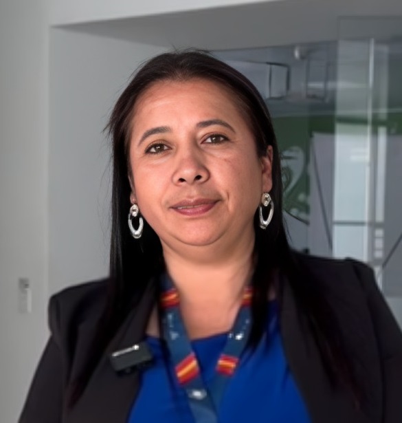Daniana de la Cruz, secretaria.